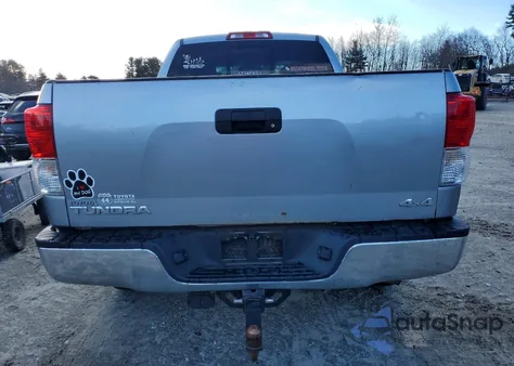 2010 Toyota Tundra Grade z USA, uszkodzony, nr VIN 5TFUM5F19AX010991